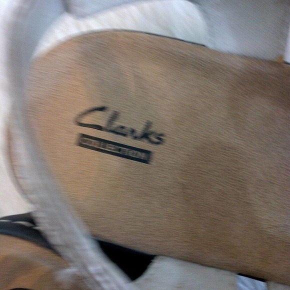 Clarks Collection Womens Size 10 Sandals Metallic Gold Soft Cushion Comfort - Picture 8 of 10